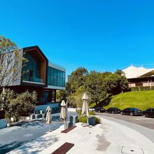 麓隐远山旅居(麓湖生态城红石公园地铁站店)