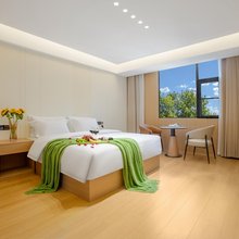海蓝地酒店(昆明云大医院篆新农贸市场店)
