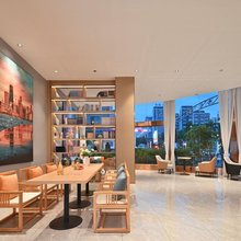 南宁丽呈睿轩酒店(广西大学动物园地铁站店)