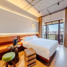 青岛栈桥ReStay青年花园美墅(青岛站店)