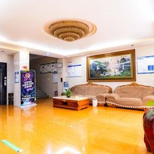 亦爱·电竞酒店(丘北人民政府店)