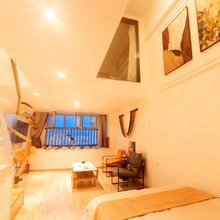 芳文舍loft公寓(青岛宾果公寓店)