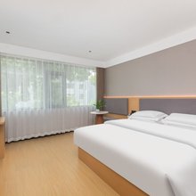 布丁严选酒店(南京禄口机场百利广场店)