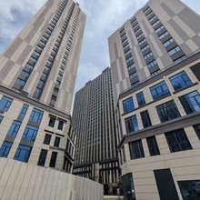 寓东观影酒店(万邦国际批发市场店)