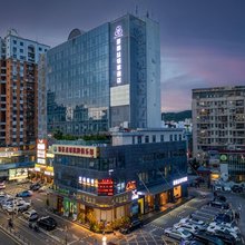 爱丽丝轻享酒店(上川地铁站大悦城店)