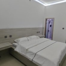 龙栖酒店