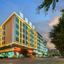 ROYAL乐途智能酒店(榕江河滨生态体育公园店)