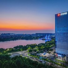 郑州东站龙子湖高校区仟那元熙酒店