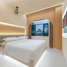 咏叙时光Arioso零压智能影音民宿(昆明南屏步行街店)