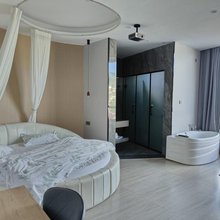 尊苑来酒店