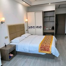平江沿江宾馆(伍市汽车站店)