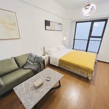 青岛芸见轻奢公寓(崂山万象汇店)
