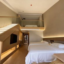 锡林浩特绿达楼酒店(维多利广场店)