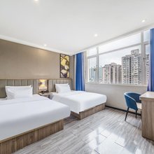 7天优品酒店(贵阳黔灵山公园改茶路地铁站店)