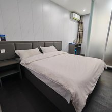 广西宾馆(锦州火车站凌河夜市店)