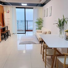 水云间纯女生青旅(京溪南方医院地铁站店)
