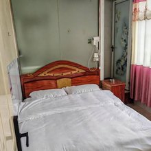 河畔宾馆