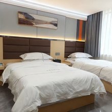 君福公寓(万佳服装批发城沙河地铁站店)