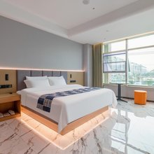 国茂酒店(北京火箭万源地铁站五福堂地铁站店)