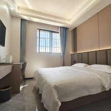 启点精品公寓(东莞厚街展览中心店)