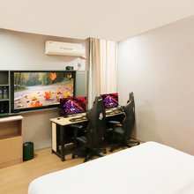 蚂蚁·光年电竞酒店(潜江江汉艺术职业学院店)