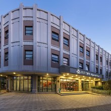 白玉兰酒店(上海大宁国际同济医院店)