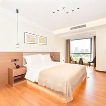 简致酒店(贵阳奥体中心兴筑路地铁站店)