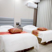 简宿轻奢酒店(郓城唐塔广场店)