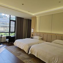 智辉云曦酒店(绿春博物馆店)