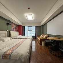 艺程民宿(文化路万达广场店)
