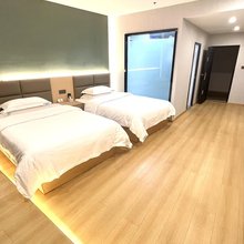 旺通酒店(昭通实验中学店)