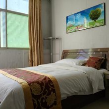龙鑫宾馆(河南工业贸易职业学院沙窝李地铁站店)