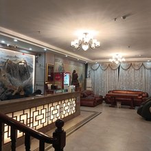 化州华丽商务酒店