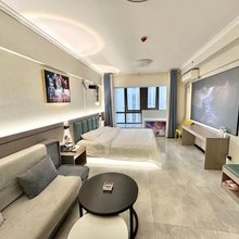 君悦观影酒店(洛阳万达广场珠江路美食街店)