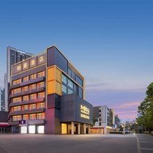 MBOX秘盒精品酒店(广州萝岗科学城金峰地铁站店)