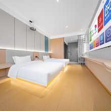 爱费尔影院酒店
