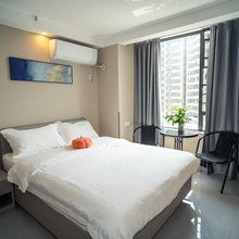 云庭·栖霞民宿(龙湖南宁青秀天街店)