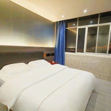 巴东白云商务酒店(巴东县人民医院聚宝盆客运中心店)