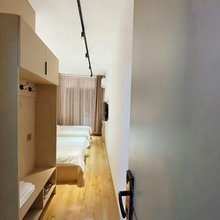 萍聚威海精品酒店(威海火炬八街国际海水浴场店)