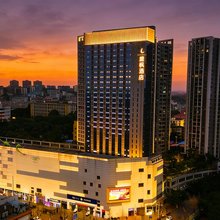 麗枫酒店(自贡梵华购物广场彩灯公园店)