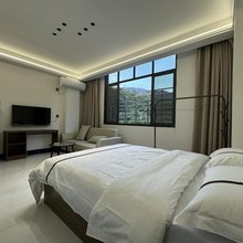 雨声小城公寓