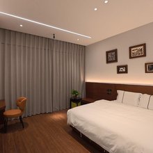 华莱酒店(昆明廊桥阳光购物公园店)