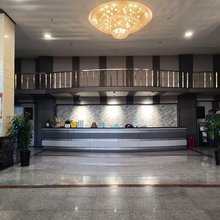 华夏大酒店(通化火车站中心医院店)