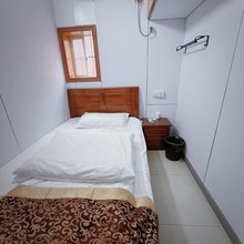 燕子公寓(重庆西南医院店)