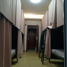 山海明月青年旅舍(固戍店)