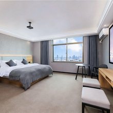 彩虹酒店(海口第四中学桫椤湾店)