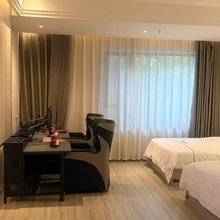 SUANCE  HOL  BATING竞界舱电竞酒店