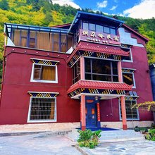 理县古尔沟供尕岭民宿