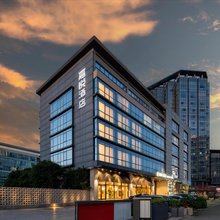 嘉悦酒店(柯桥银泰百货中国轻纺城地铁站店)