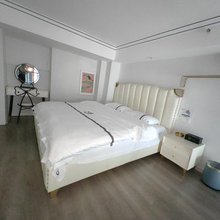 易榻民宿(东盈商业广场店)